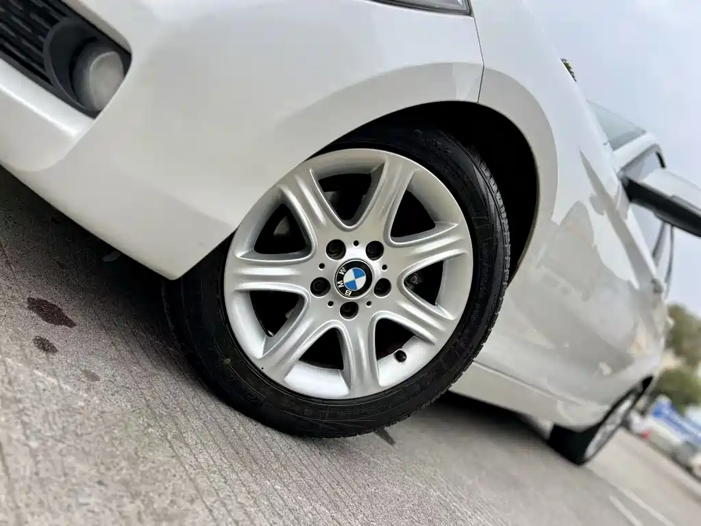 BMW 1 Series 2014 — фото 9