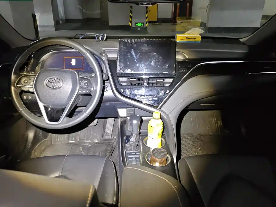 Toyota Camry 2022 — фото 12