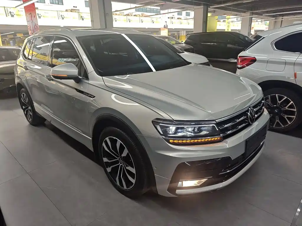 Volkswagen Tiguan L 2021 — фото 22