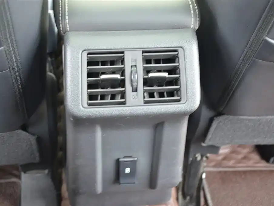 Mitsubishi Outlander 2022 — фото 10