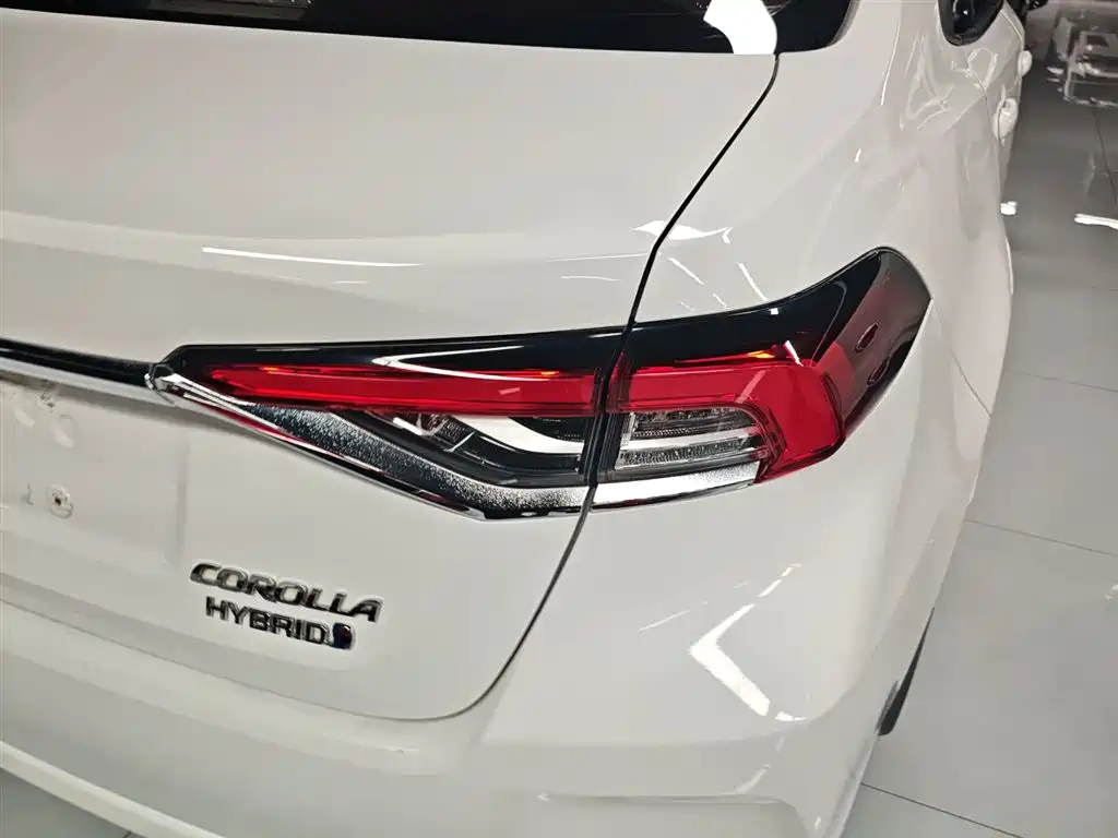 Toyota Corolla 2021 — фото 8