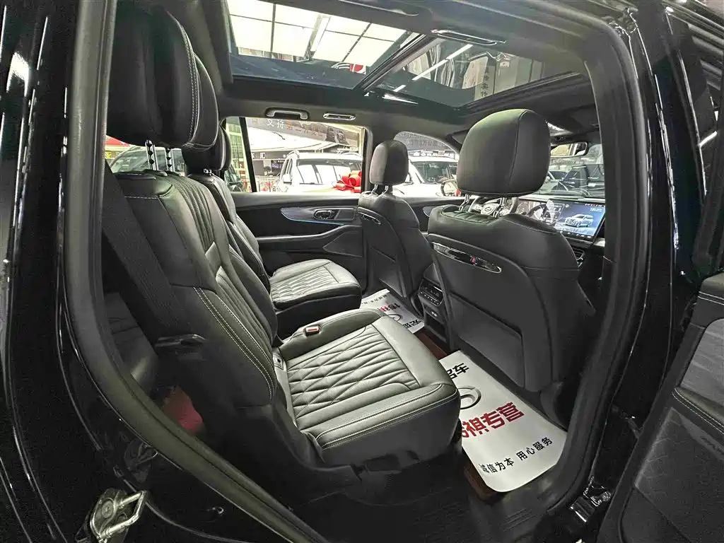 GAC Motor Trumpchi GS8 2023 — фото 29