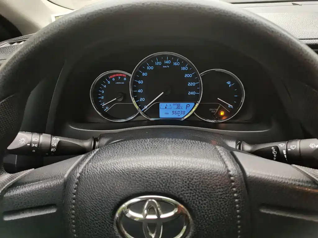Toyota Corolla 2017 — фото 23