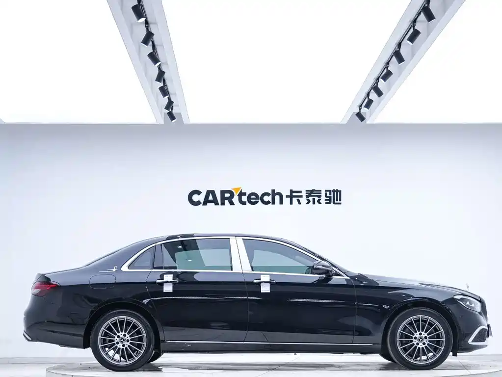 Mercedes-Benz E-Class 2022