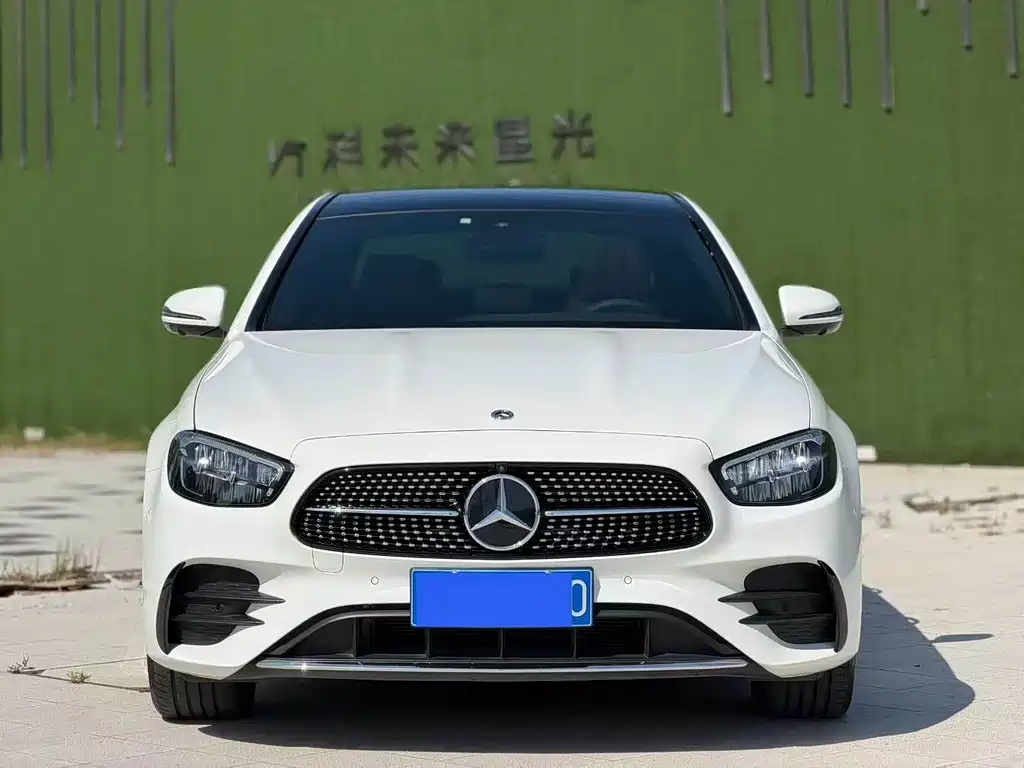 Mercedes-Benz E-Class 2023