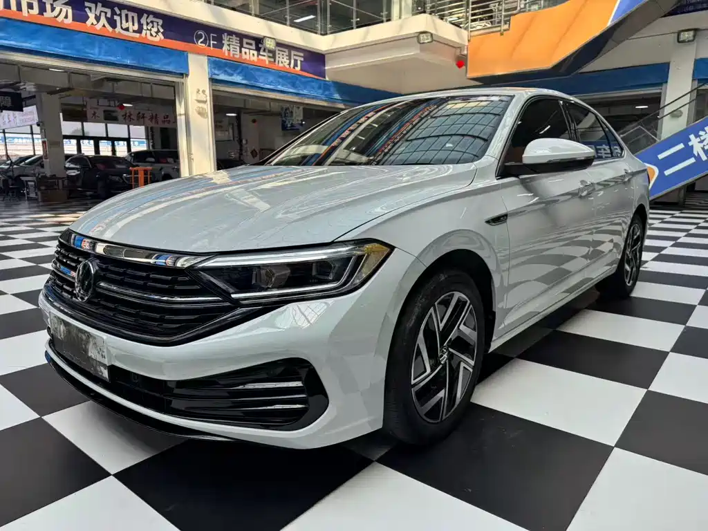 Volkswagen Sagitar 2022