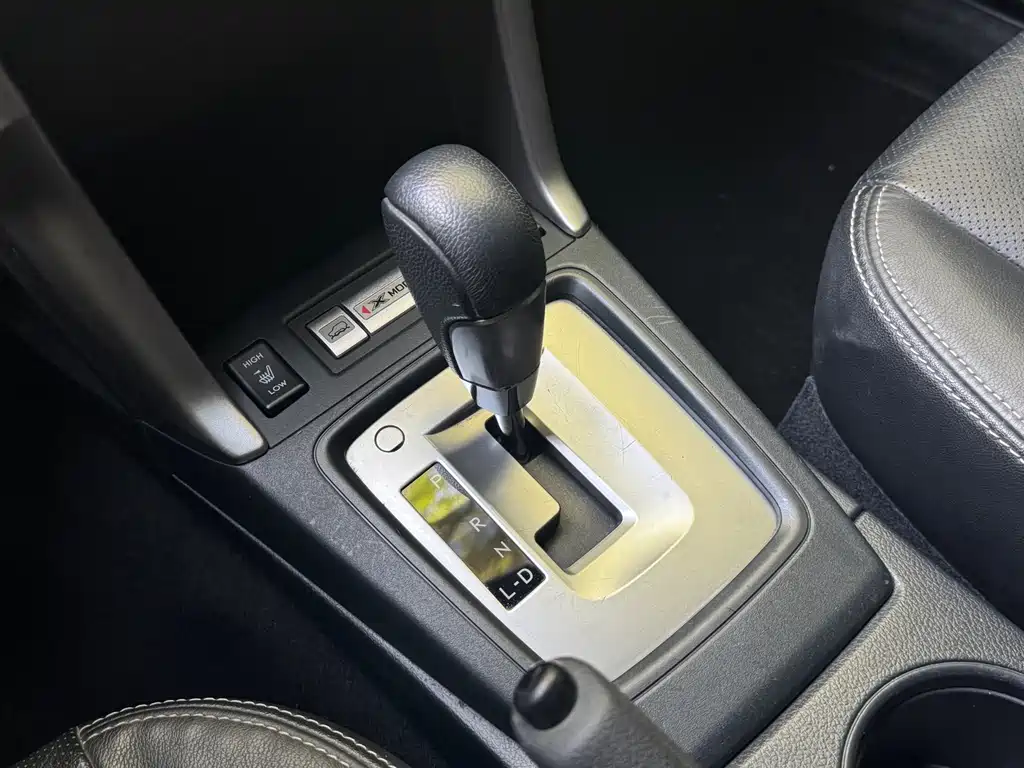 Subaru Forester 2015 — фото 13