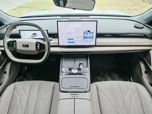 Geely Galaxy Starshine 8 2025