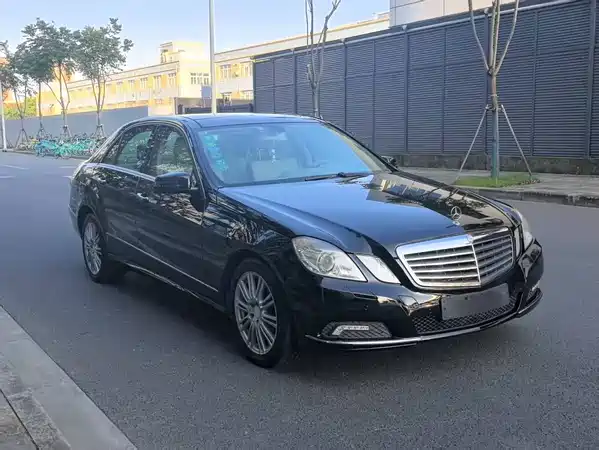 Mercedes-Benz E-Class 2010