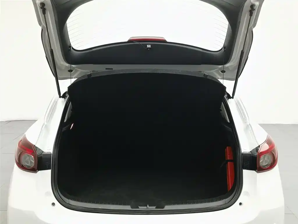 Mazda 3 Axela 2019 — фото 16