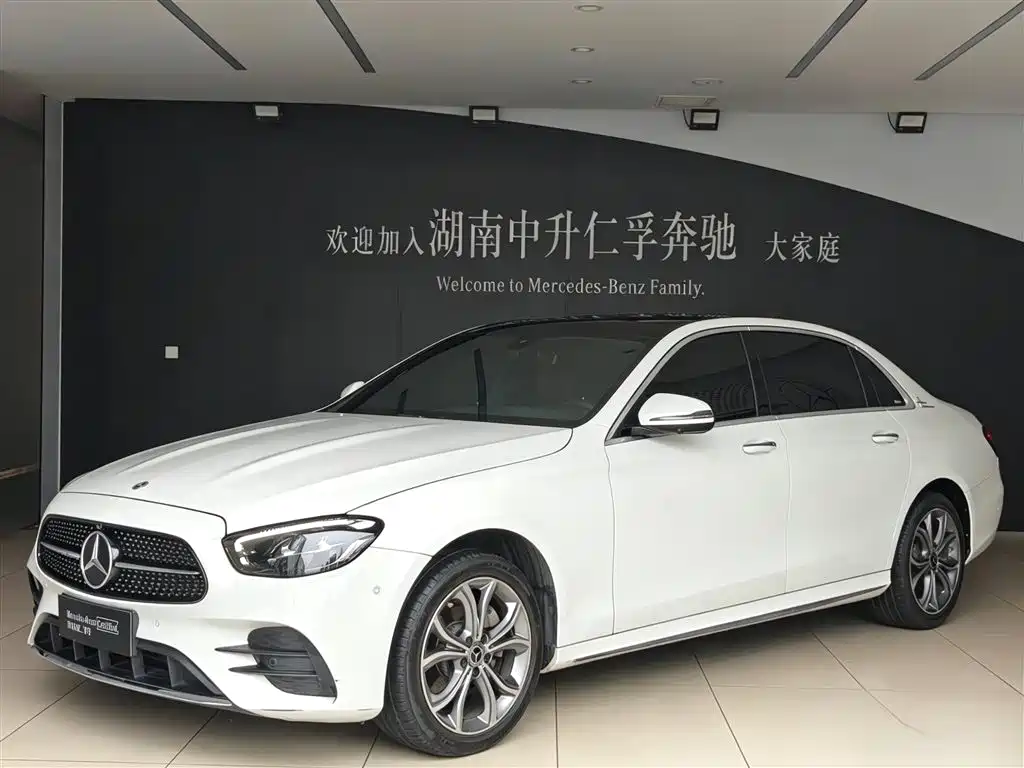Mercedes-Benz E-Class 2022