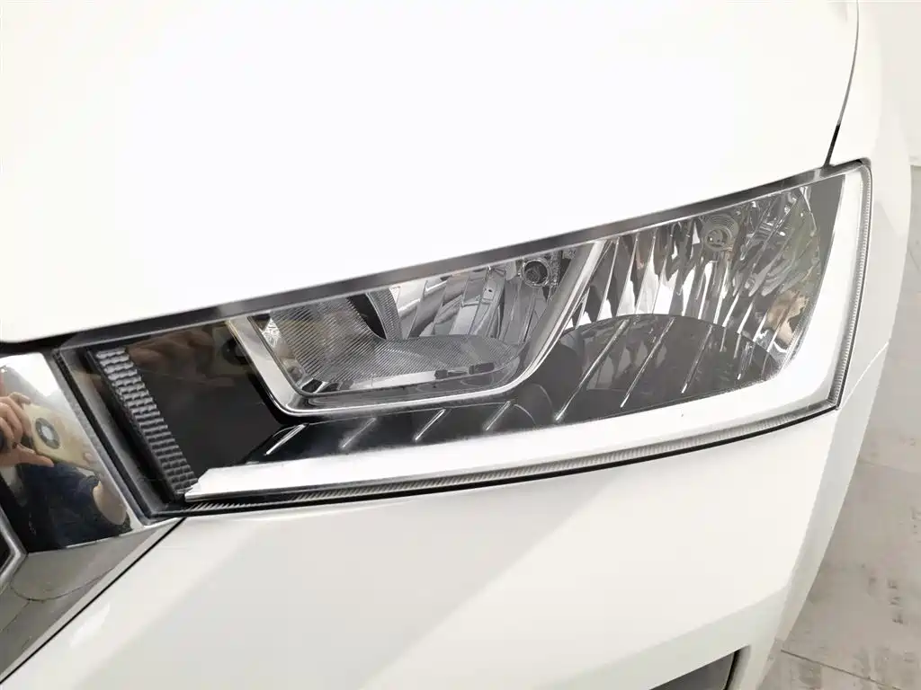 Skoda Rapid 2021 — фото 7