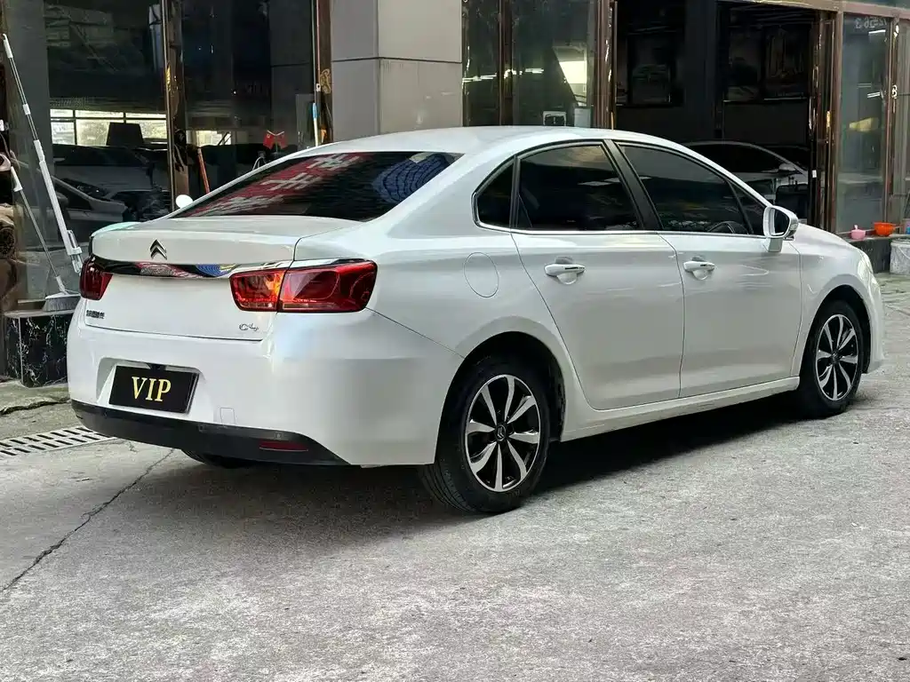 Citroën C4 Sega 2017 — фото 9