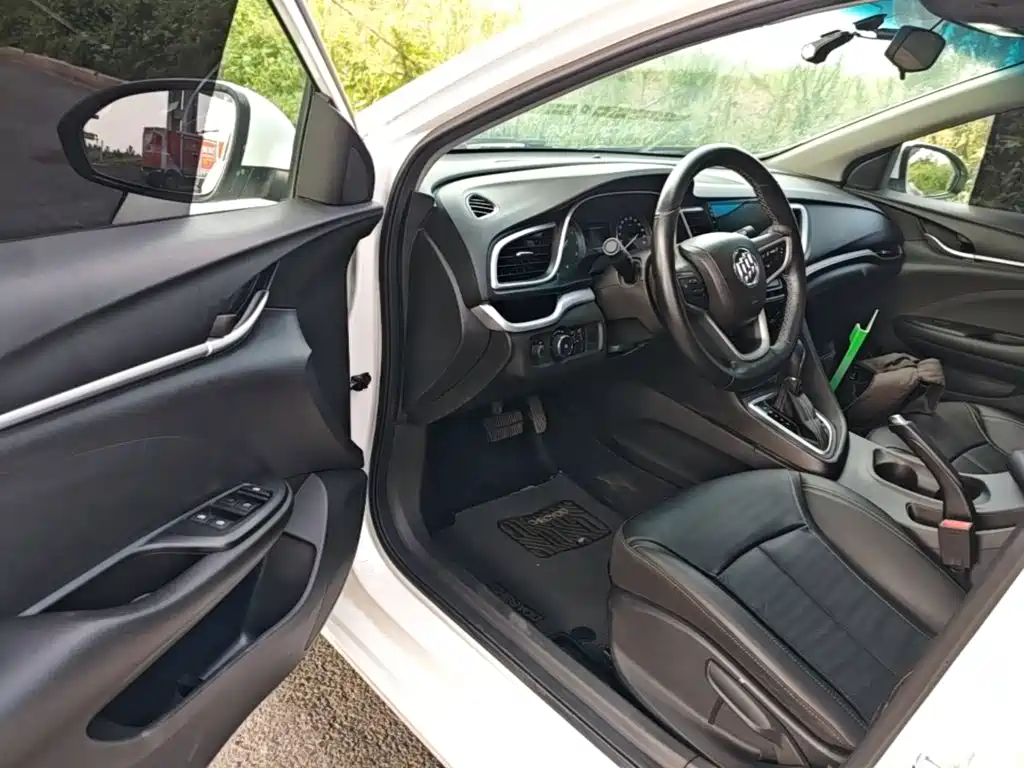 Buick Excelle GT 2018 — фото 16