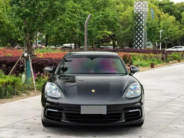 Porsche Panamera 2018
