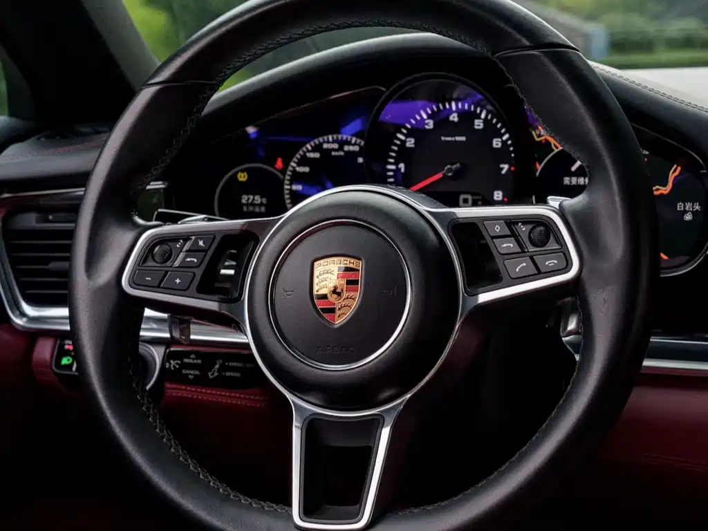 Porsche Panamera 2018 — фото 8