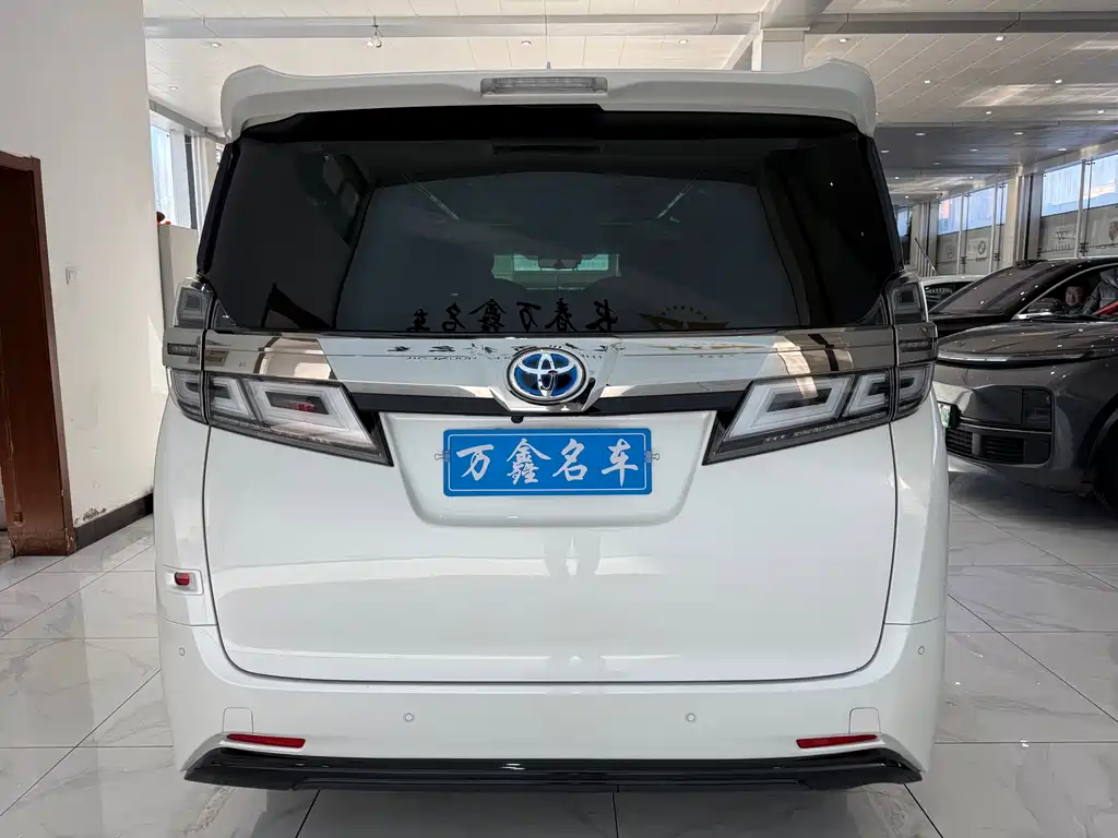 Toyota Vellfire 2021 — фото 17