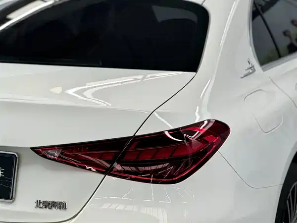 Mercedes-Benz C-Class 2024