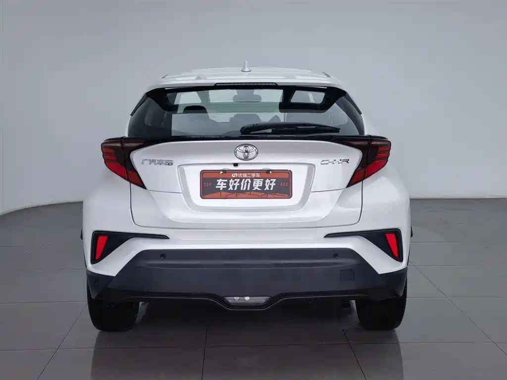 Toyota C-HR 2023 — фото 4