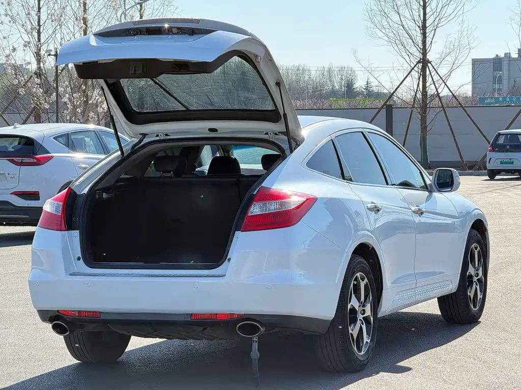 Honda Crosstour 2013 — фото 16