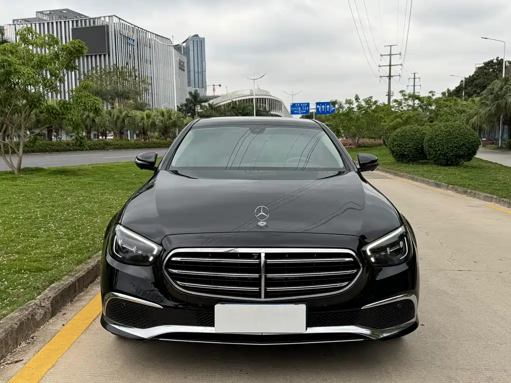 Mercedes-Benz E-Class 2023 — фото 2