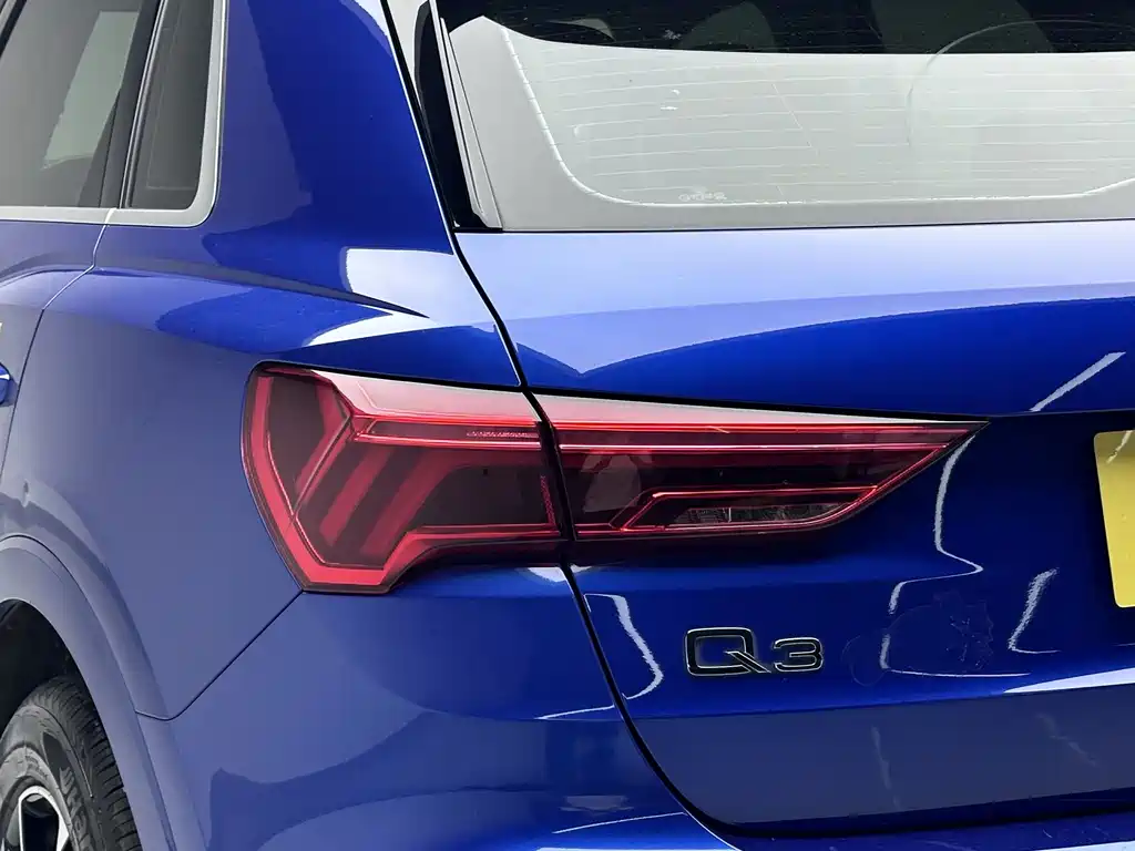 Audi Q3 2020 — фото 10