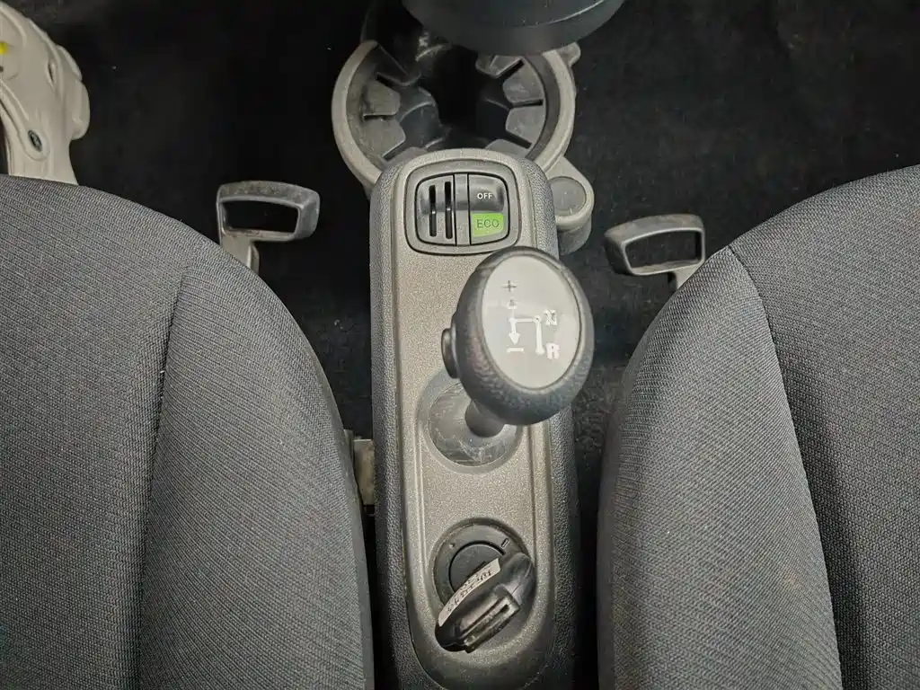 smart Fortwo 2012 — фото 13