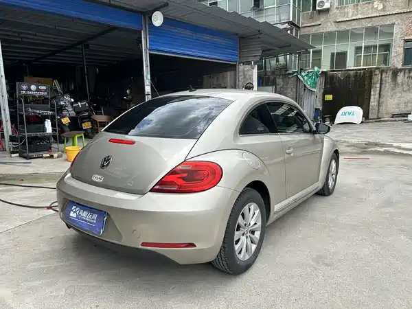 Volkswagen Beetle 2014