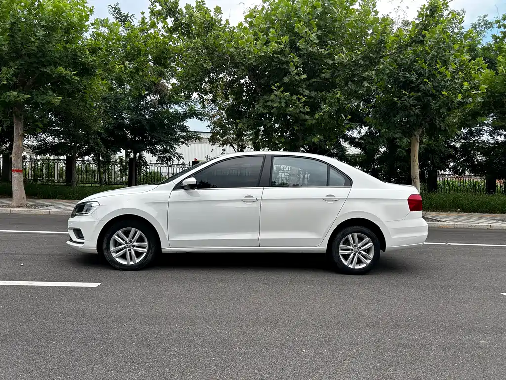 Volkswagen Jetta 2018 — фото 4