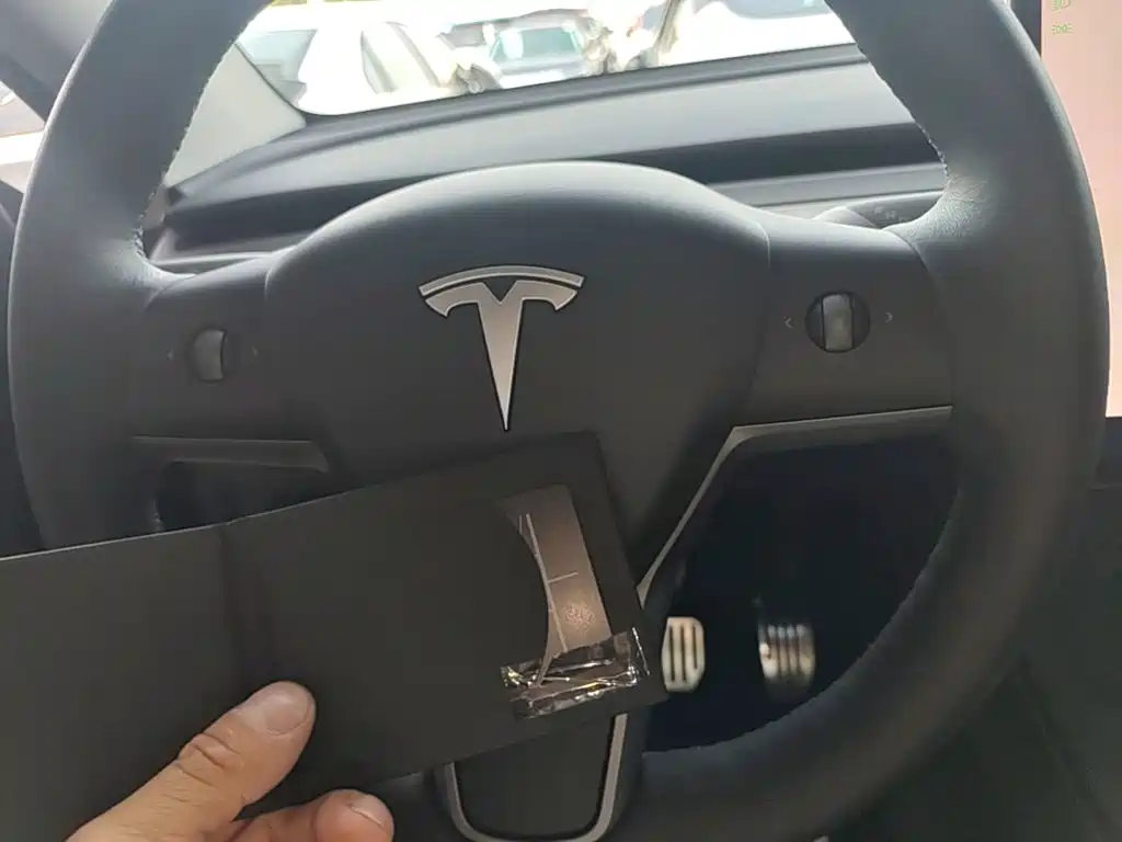 Tesla Model Y 2022 — фото 9