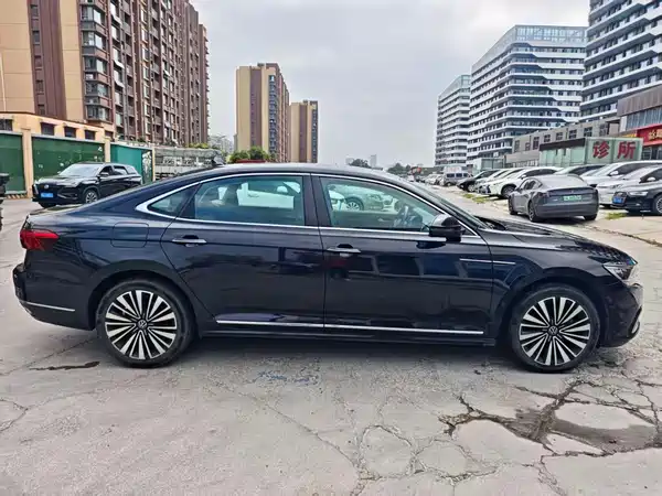 Volkswagen Passat 2021