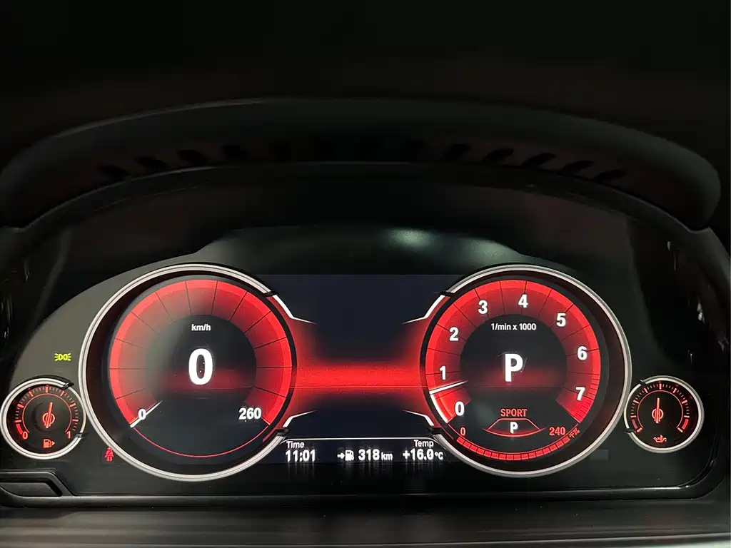 BMW 6 Series 2017 — фото 12