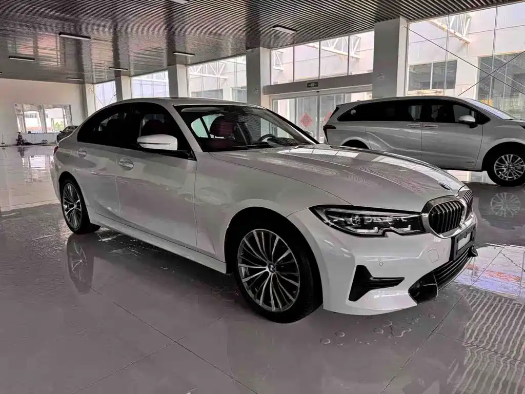 BMW 3 Series 2021