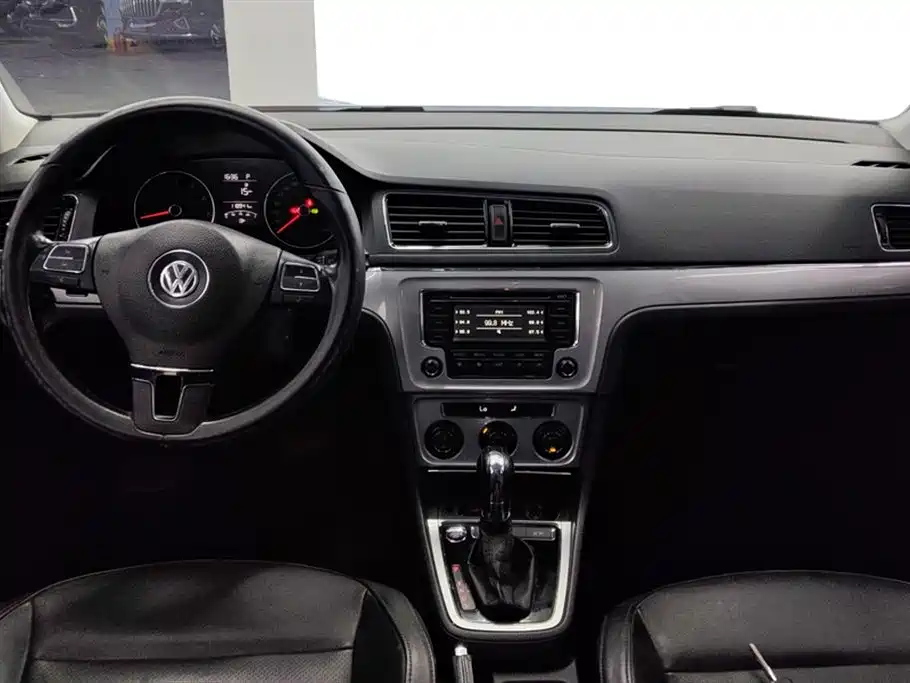 Volkswagen Gran Lavida 2016 — фото 12