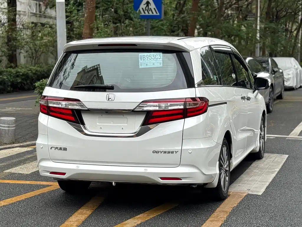Honda Odyssey 2019 — фото 24
