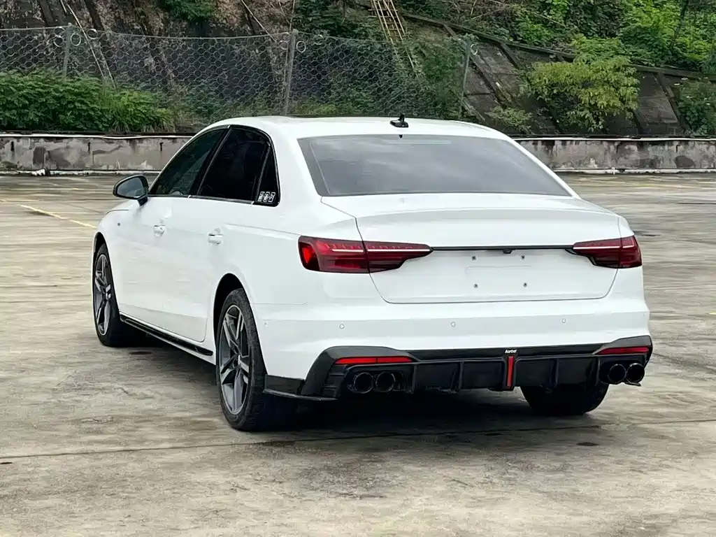 Audi A4L 2021