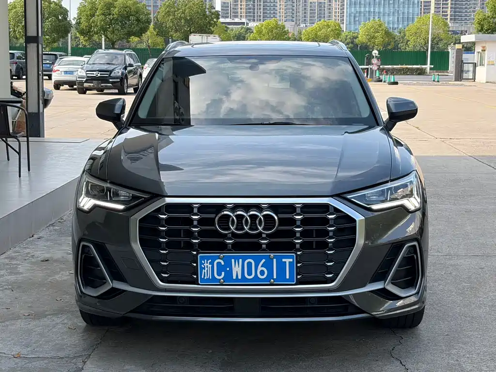 Audi Q3 2021