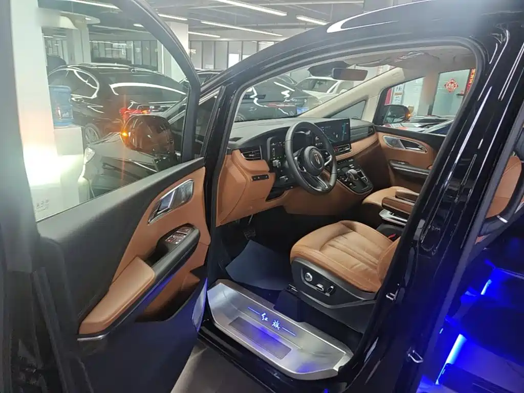 Hongqi HQ9 PHEV 2025 — фото 16