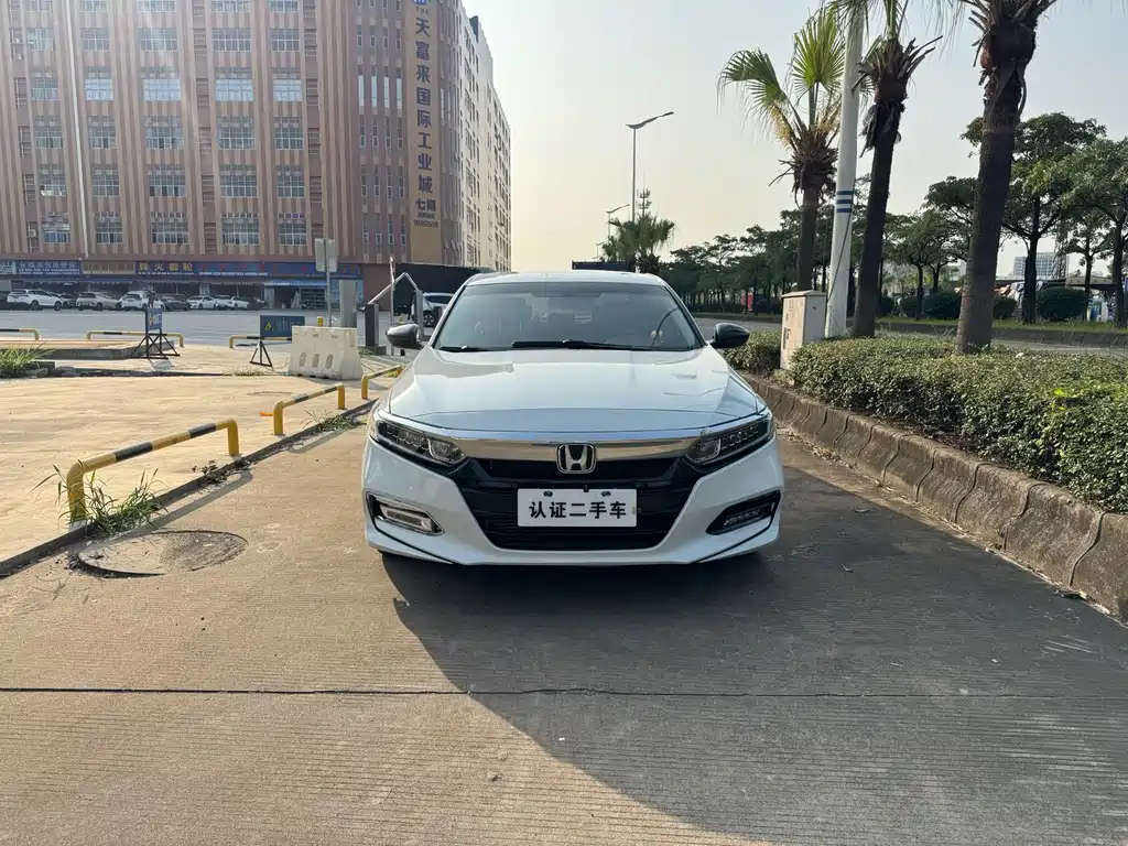 Honda Accord 2018 — фото 2