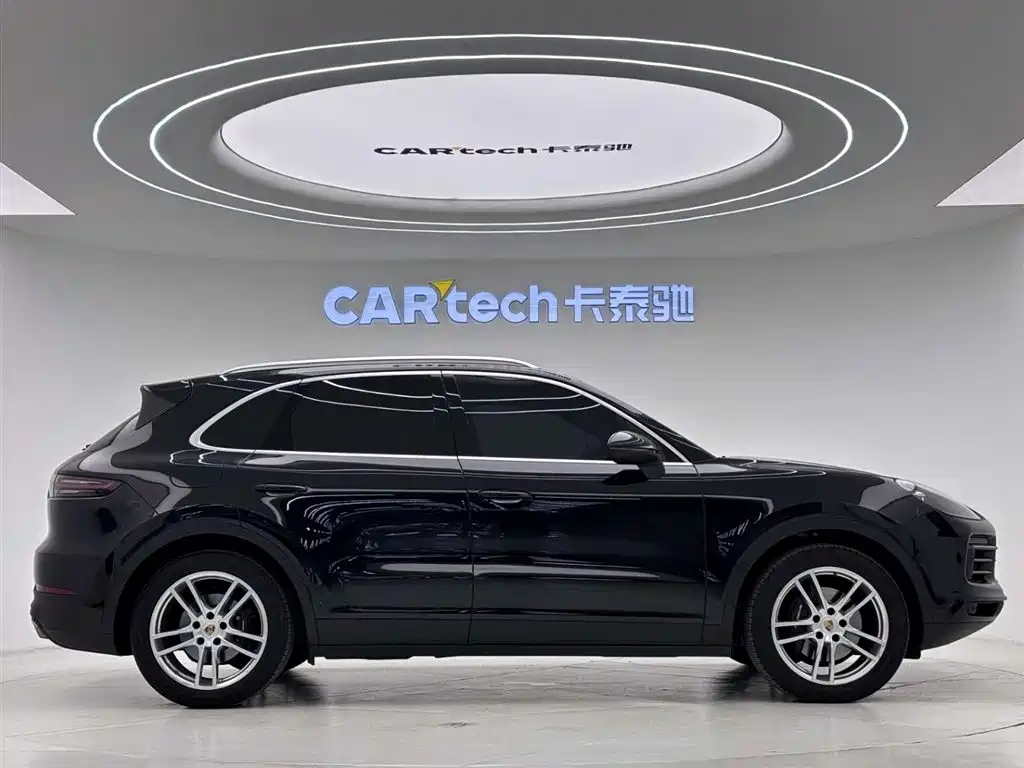 Porsche Cayenne 2019 — фото 10