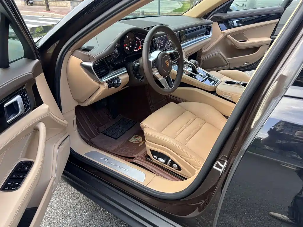 Porsche Panamera 2018 — фото 16