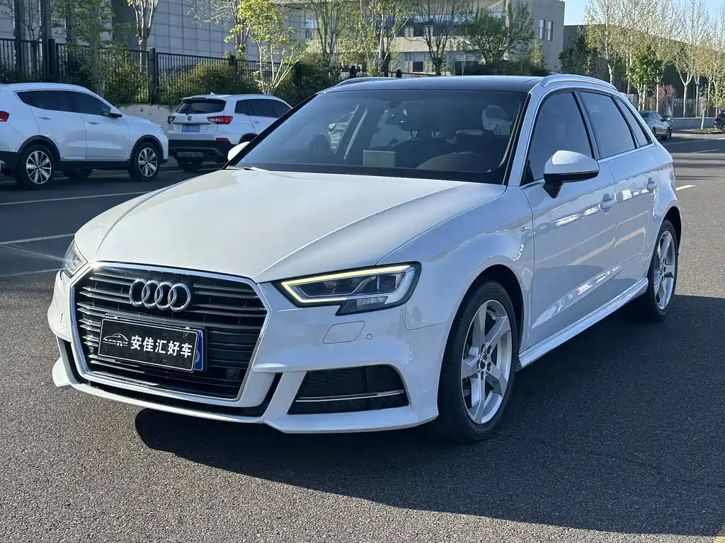 Audi A3 2019 — фото 1