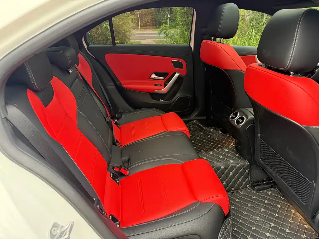 Mercedes-Benz A-Class AMG 2024 — фото 15