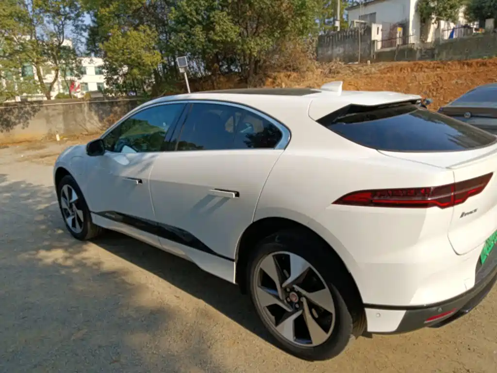 Jaguar I-PACE 2021 — фото 21