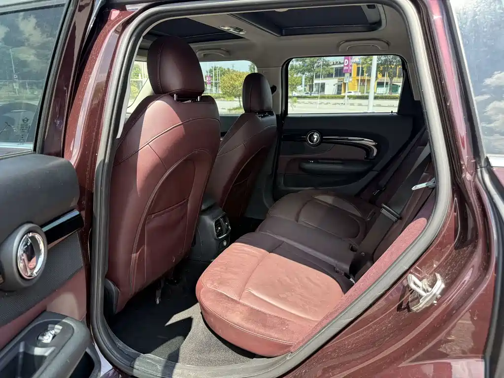 MINI Clubman 2018 — фото 11