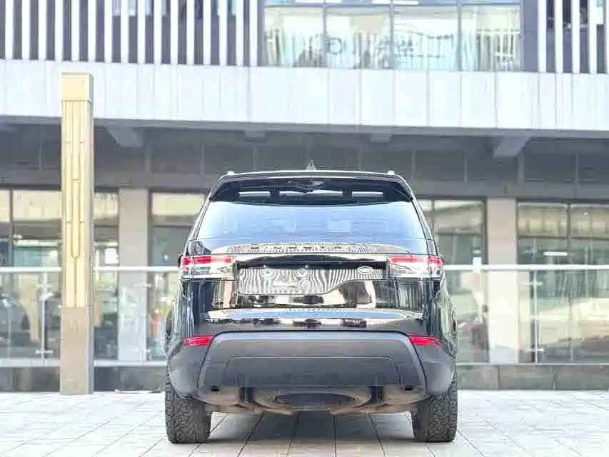Land Rover Discovery 2018 — фото 4