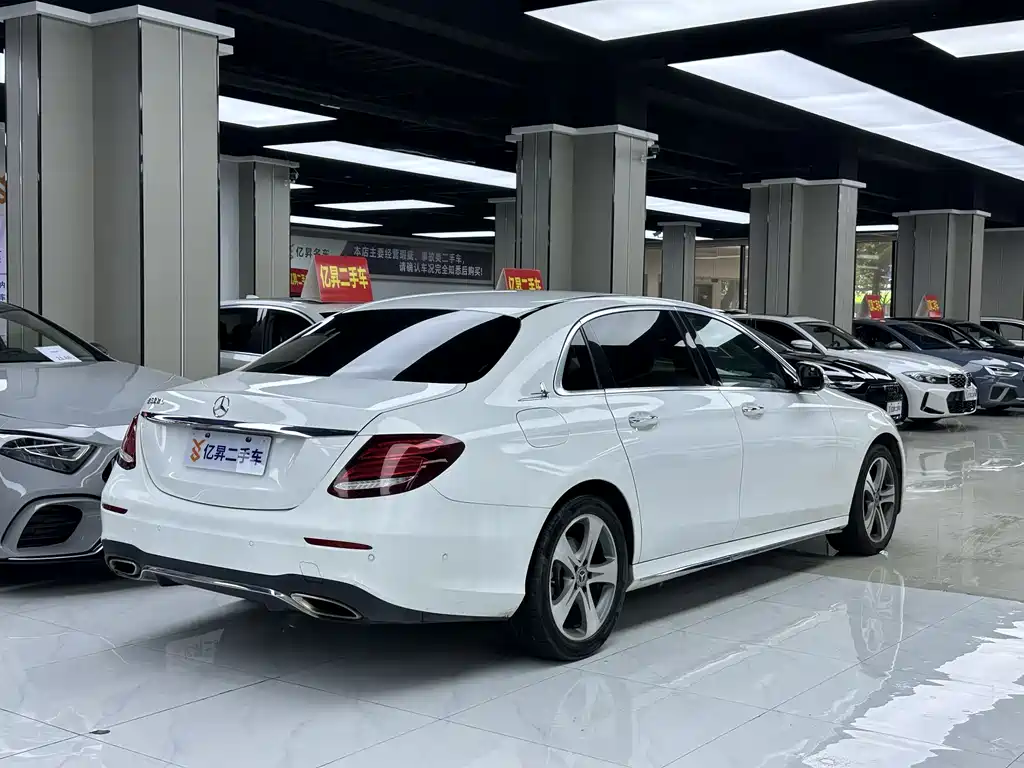 Mercedes-Benz E-Class 2019 — фото 4