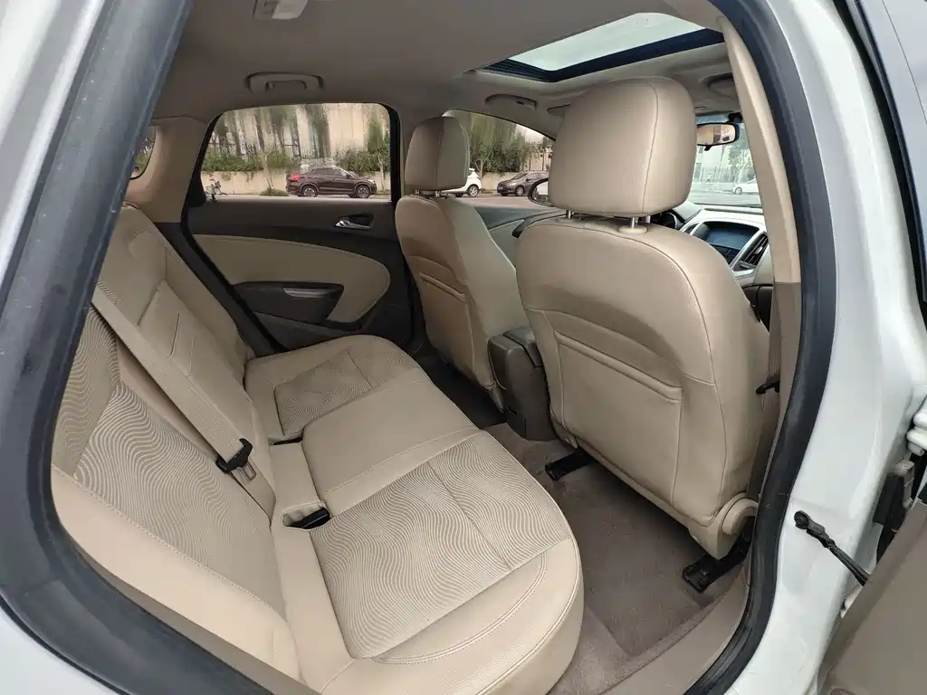 Buick Excelle 2013
