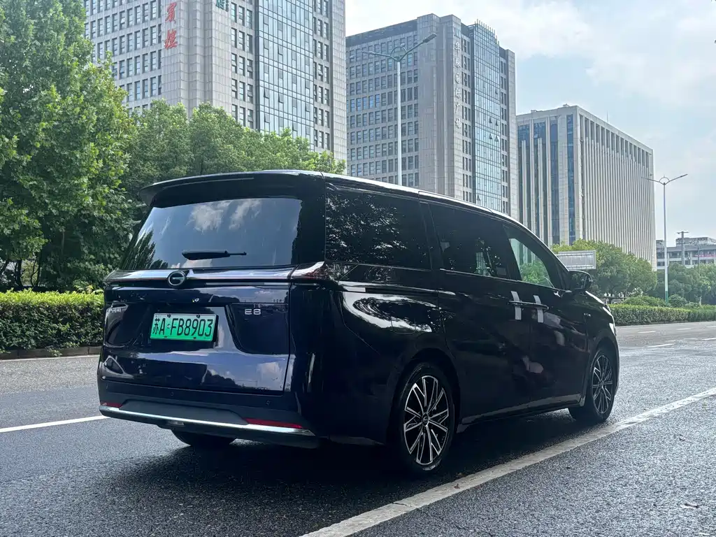 GAC Trumpchi E8 PHEV 2023 — фото 5