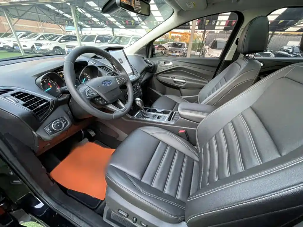 Ford Kuga 2020 — фото 10